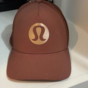 Lululemon trucker hat rose gold like new!!